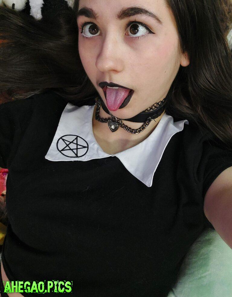 at ur service, daddy ♡