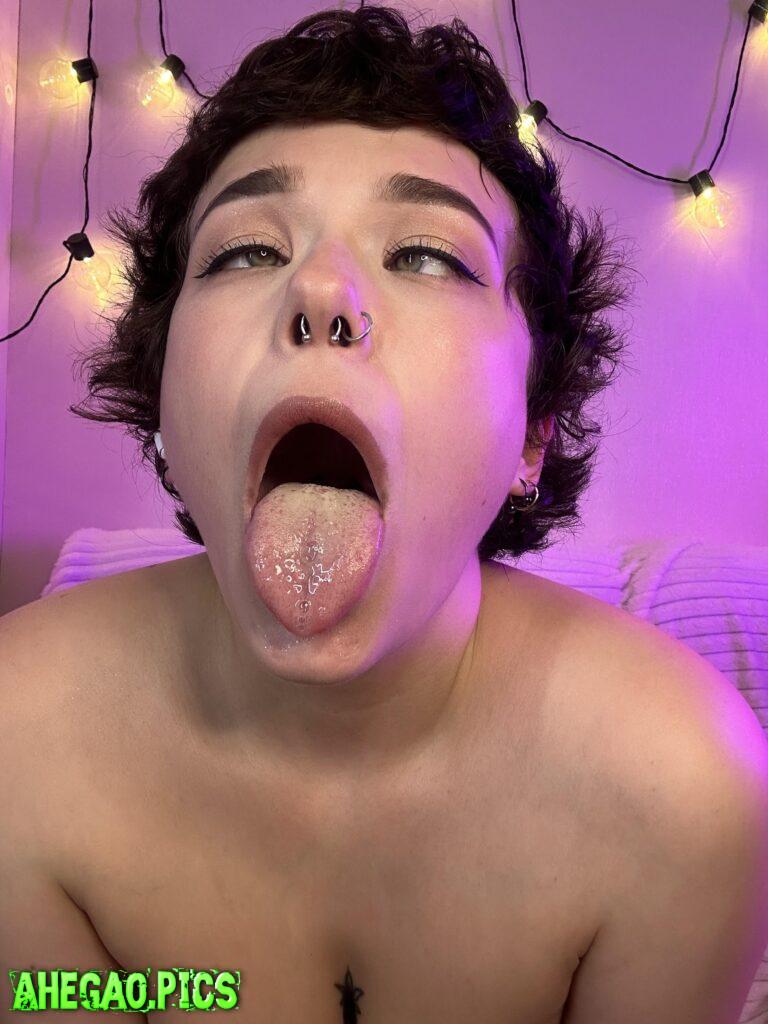 Down to breed an ahegao girl Y or N