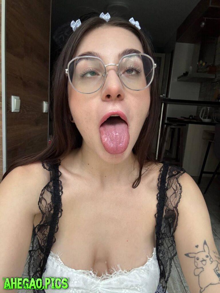 I'll be your good slut ahegao