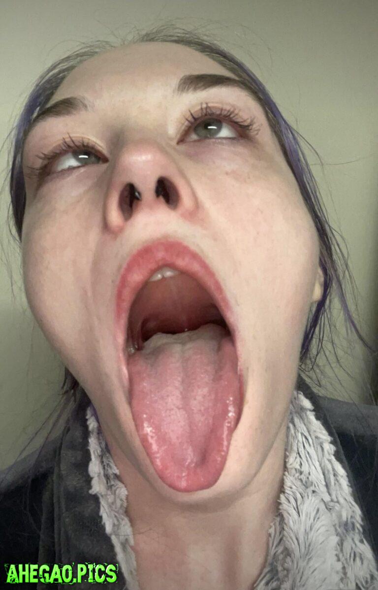 Cum down my slut throat